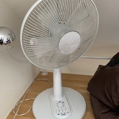 扇風機　白