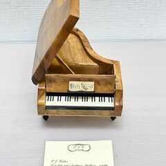 【美品・箱付き】リュージュ／オルゴール ピアノ型／ベートーベン メヌエット 美品・箱付き】リュージュ／オルゴール ピアノ型／ベートーベン