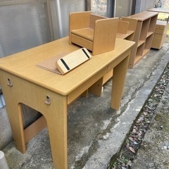 学習机　あげます、、2つあります