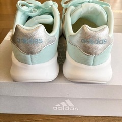 美品【adidas】スニーカー24cm ペールグリーンの画像