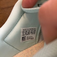美品【adidas】スニーカー24cm ペールグリーンの画像