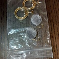ピアスとネックレス