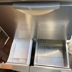 冷蔵庫4ドアの画像