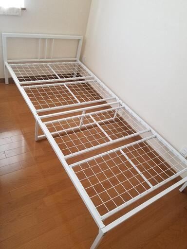 ニトリパイプベッド