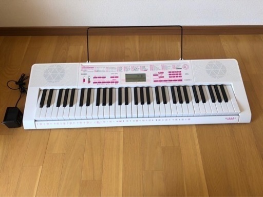 2/21まで　CASIO カシオ　電子ピアノ　LK-121