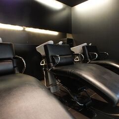 【理容師アシスタント募集】ホテルラウンジのような理容室で一緒に働いてくれる方募集！経験不問！の画像