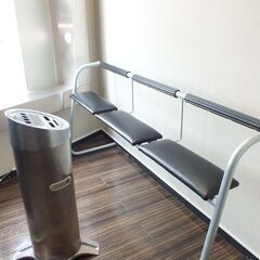 【理容師アシスタント募集】ホテルラウンジのような理容室で一緒に働いてくれる方募集！経験不問！の画像