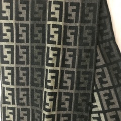 訳あり　正規品　フェンディ 　ズッカ柄　マフラー