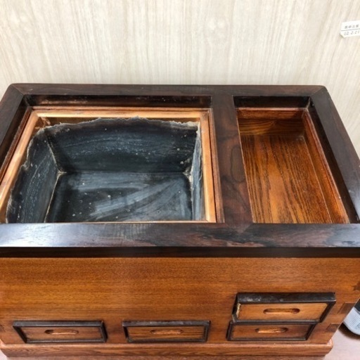 火鉢　引出し破損、動作不良有り　10,780円