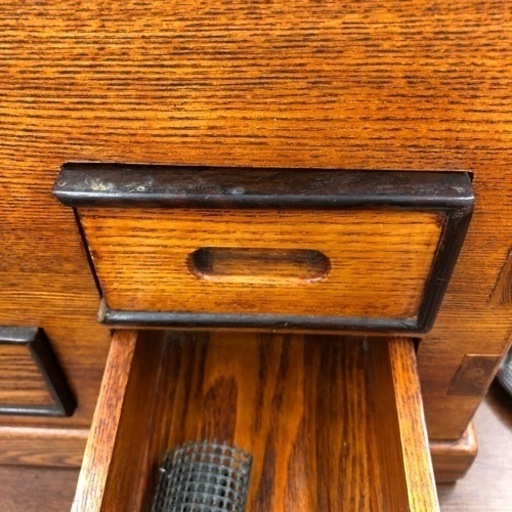 火鉢　引出し破損、動作不良有り　10,780円