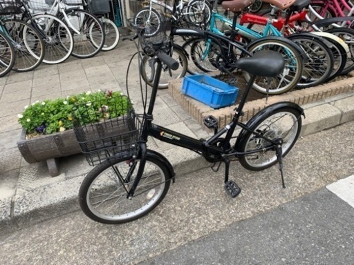 ??　折りたたみ自転車　２０インチ　6変速　カゴ　付き　美品　黒