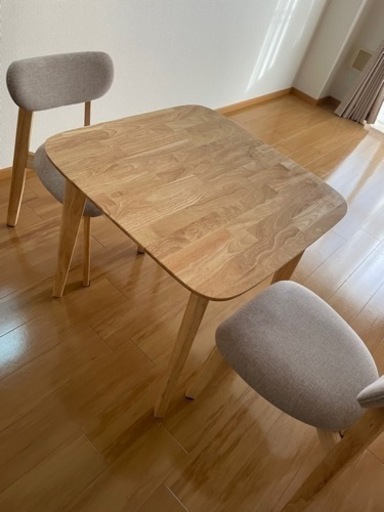 【値下げしました】2/26までには引き取って頂きたいですダイニングテーブル、チェア2脚セット
