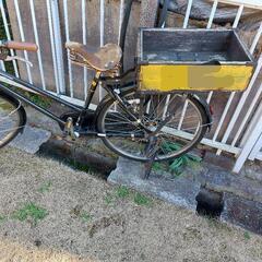 旧車のような商用自転車の画像