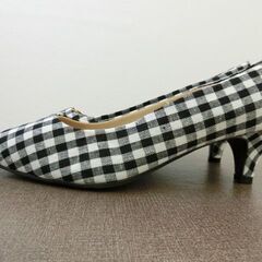 ポインテッドトゥパンプス ローヒール 24.0-26.0cm 幅広3E 黒白 ギンガムチェックの画像