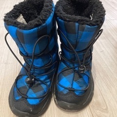 キッズ　スノーブーツ