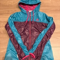 【お値下げしました！】adidas　ウィンドブレーカー
