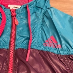 【お値下げしました！】adidas　ウィンドブレーカーの画像