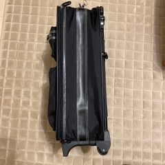 ナイロン製　スーツケースの画像