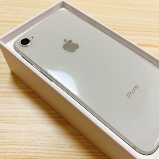 【新品未使用】iPhone 8 Silver 64GB