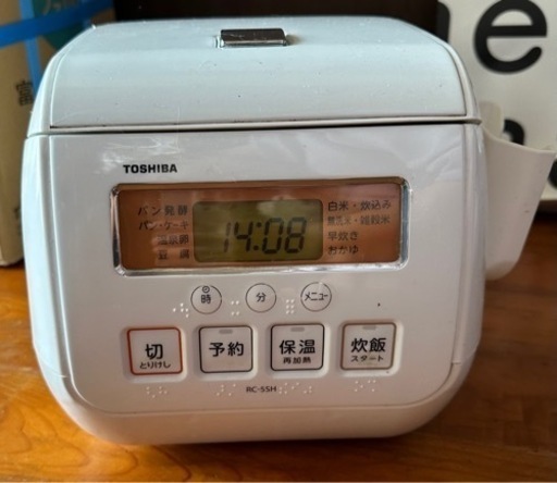 TOSHIBAの3号炊き炊飯器