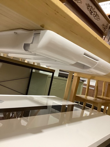 IKEAダイニングテーブルLISABO入荷いたしました！高さ約75cm 幅約140cm 奥行約80cm