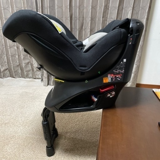 エールべべ　チャイルドシート　クルットNT ブラック