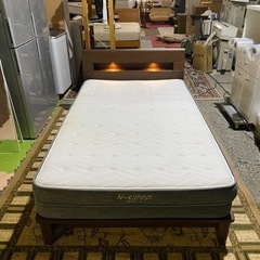 減安♨️ニトリセミダッブルベッドセット✅サイズ:120x200cm‼️コンセントとライト付き🥇姫路市配達設置無料🚛🚛の画像