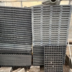 苗箱 農機具の画像
