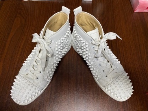 クリスチャンルブタン、スニーカー