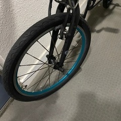 折り畳み自転車の画像