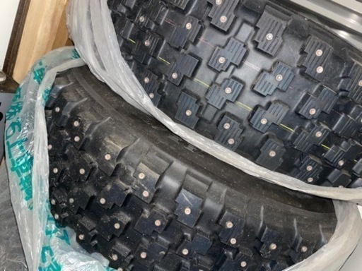 スパイクタイヤ フルピン 195/65/15 4本セットタイヤのみ
