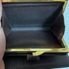 VUITTONがま口財布の画像