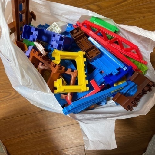 プラレールの線路などなど