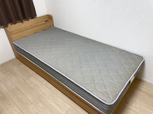 シングルベッド