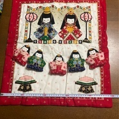 可愛いクッション生地の雛人形(5人囃子ピン留め付き)の画像