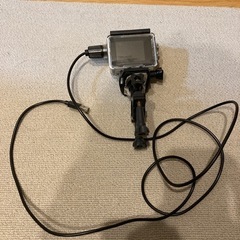 【最終値下げ】【動作確認済‼️】アクションカメラ　防水ケース付き　付属品ありの画像