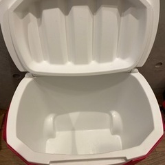 最終値下げ！コールマン　クーラーボックス　キャリーハンドル付　26lの画像