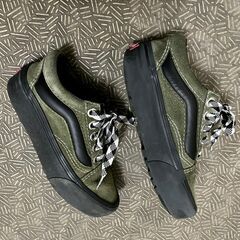 VANS 海外購入品　中古スニーカー 23cm オリーブグリーンの画像