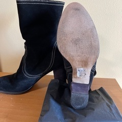 本革スエードショートブーツの画像