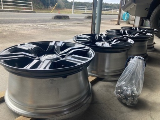 新車外しホイール＋純正ナット付き《後期ハイラックスピックアップ》