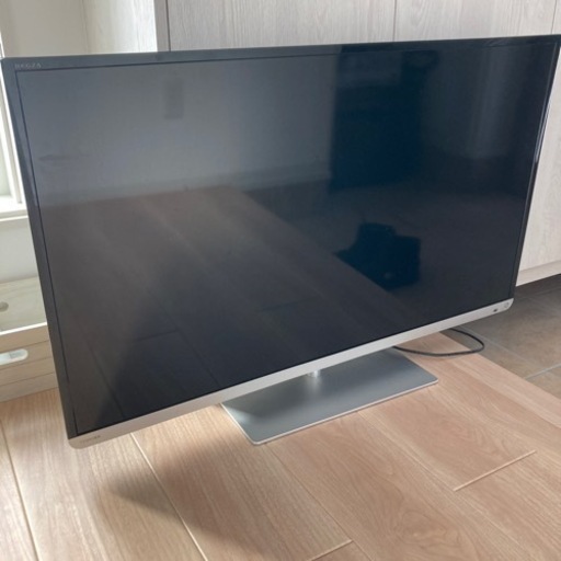40型　東芝　REGZA