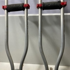 引渡済　難　あり　アルミ製松葉杖の画像