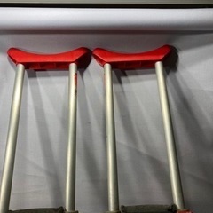 引渡済　難　あり　アルミ製松葉杖の画像