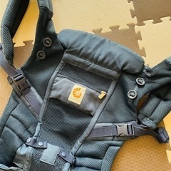 抱っこ紐 エルゴ アダプトの画像