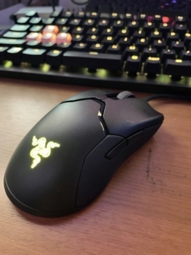 Razerのキーボードマウスです
