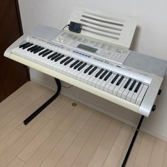電子ピアノ　光ります⭐︎の画像