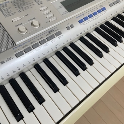 電子ピアノ　光ります⭐︎