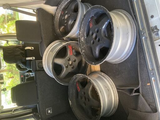 ワイドタイヤ用、外国製の軽量ホイール