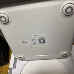 新品在庫処分 ラスト1　FiNC SmartScale スマホ連動 体組成計 自動記録 Bluetooth)【薄型 高性能体重計 体重/BMI/内臓脂肪/体脂肪/体年齢/基礎代謝/皮下脂肪11項目の画像