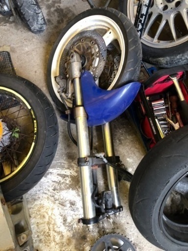 車種不明　フロント一式